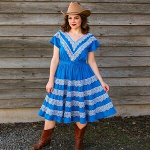 Vintage 70s Bettina of Miami Blue Lace Tiered Square‎ Dance Dress Belted Medium
